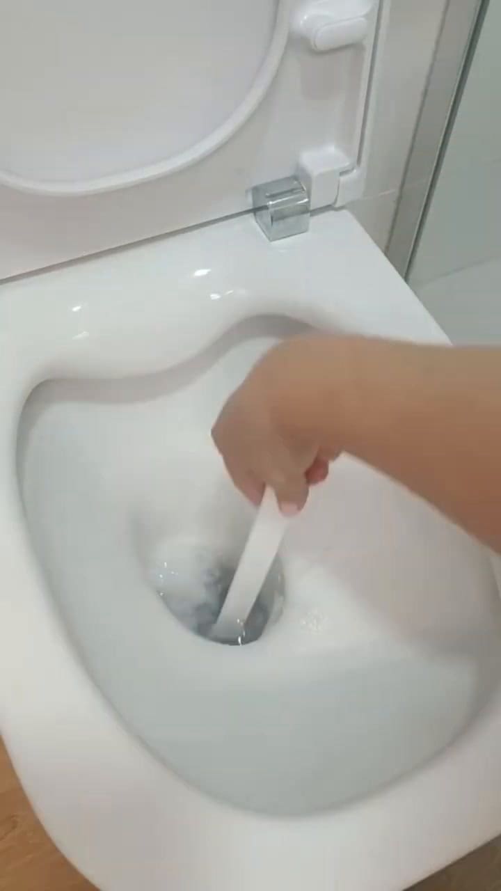 El truco sencillo para quitar el sarro del inodoro