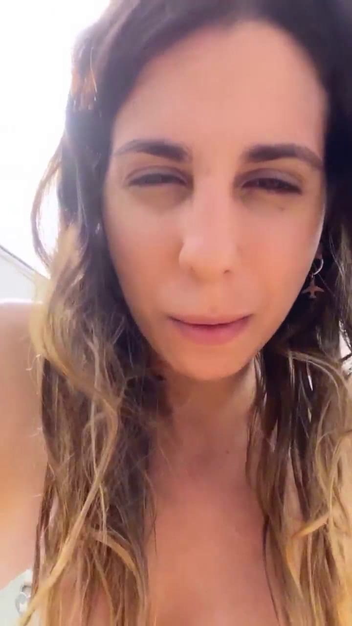 Cinthia Fernández respondió a las críticas a la foto de su hija Francesca