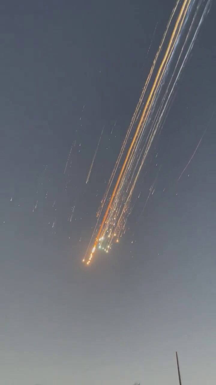 Los vídeos de los testigos mostraban estelas de escombros en llamas que caían del cielo sobre el Caribe