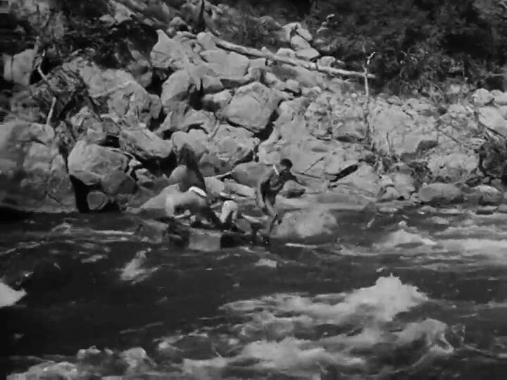 Tráiler de 'Jungle Manhunt' (1951)