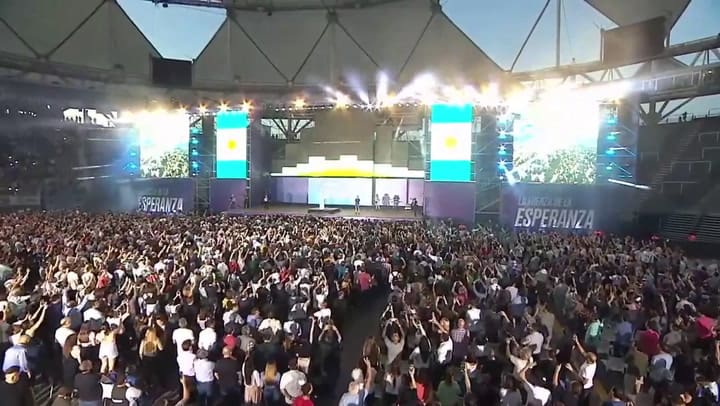 La entrada de Cristina al estadio Diego Armando Maradona de La Plata