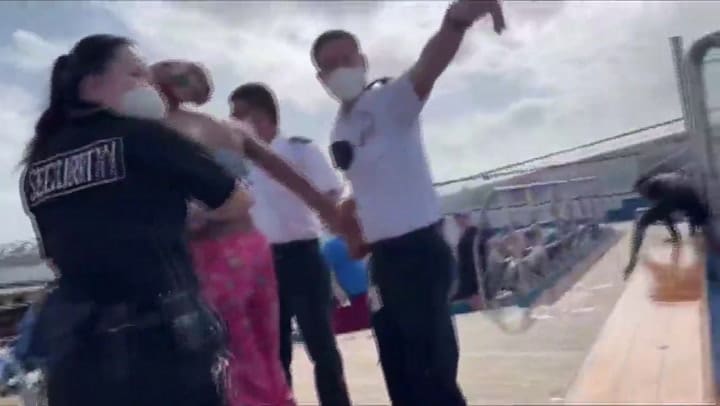 Conmoción: una mujer saltó por la borda de un crucero en México
