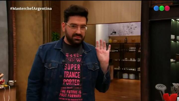 MasterChef Celebrity: la camisa de Gastón Dalmau y la reacción de Damián Betular - Fuente: Telefe