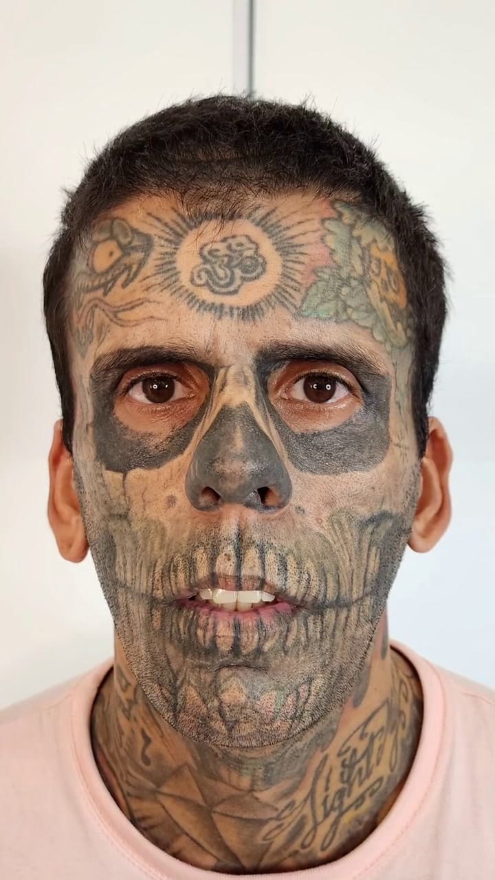 Leandro De Souza y el antes y después de su rostro sin tatuajes
