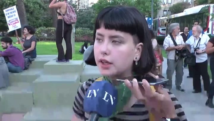 Habló Bianca la chica que fue sancionada en el colegio por no llevar corpiño