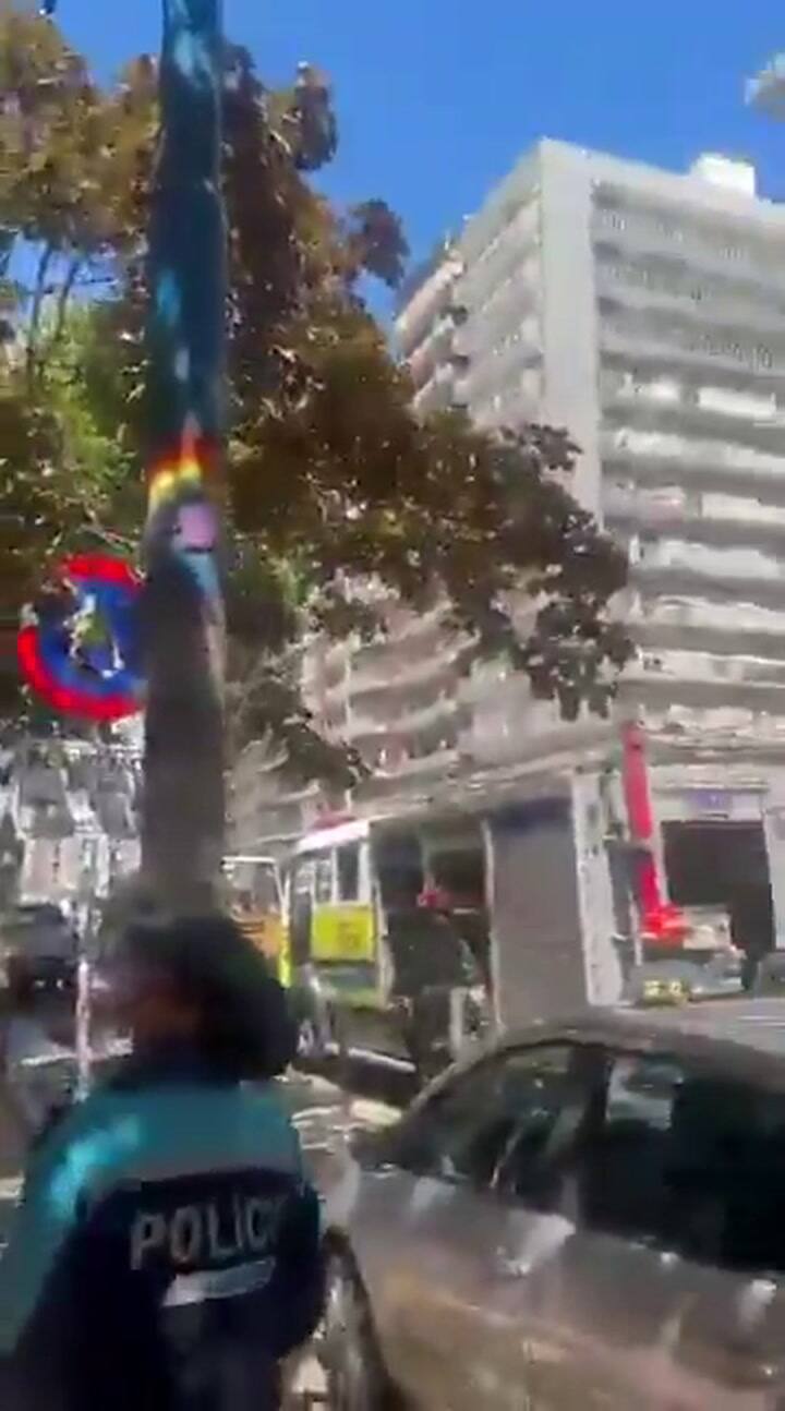 Tiró la colilla del cigarrillo al balcón del vecino y provocó un incendio