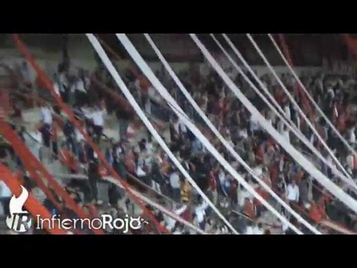 Tenso clima en las tribunas de Independiente (Infierno Rojo)