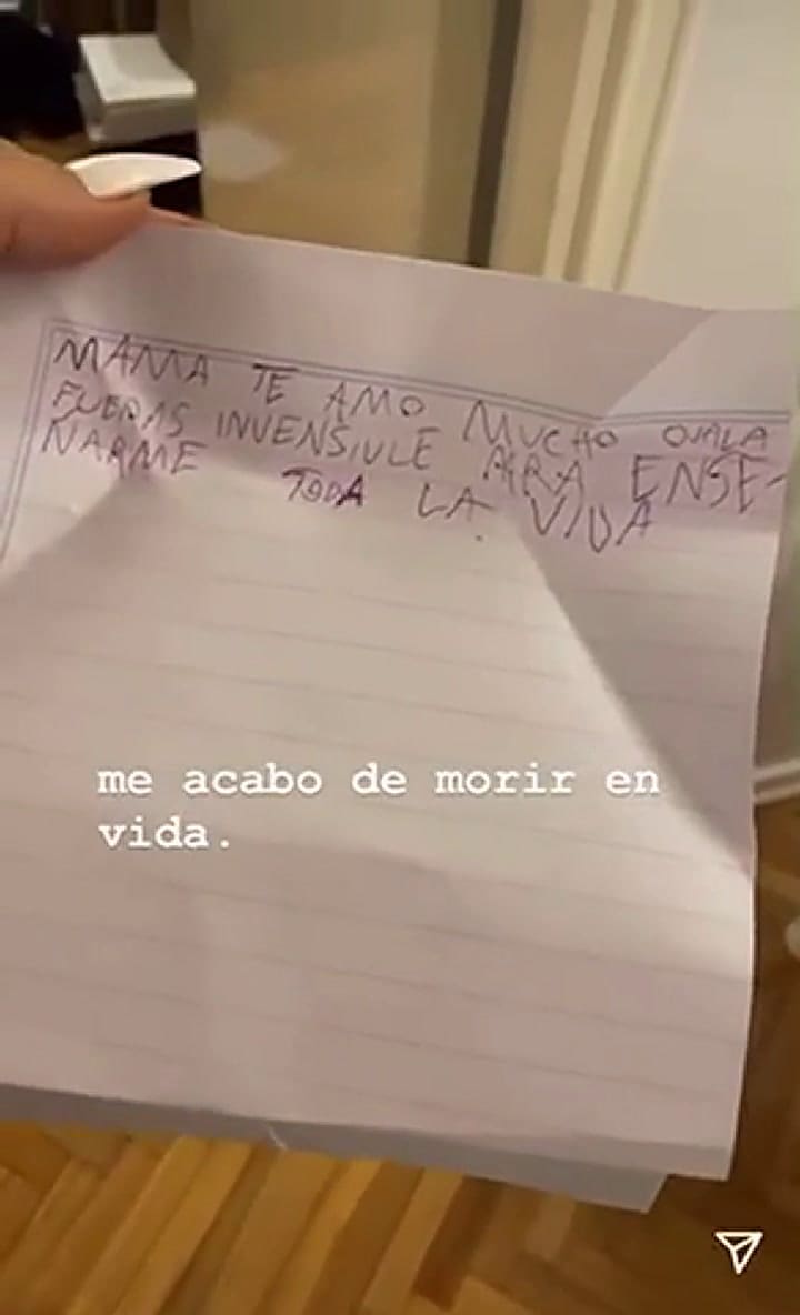 El regalo de Momo que emocionó a Jimena Baron hasta las lágrimas