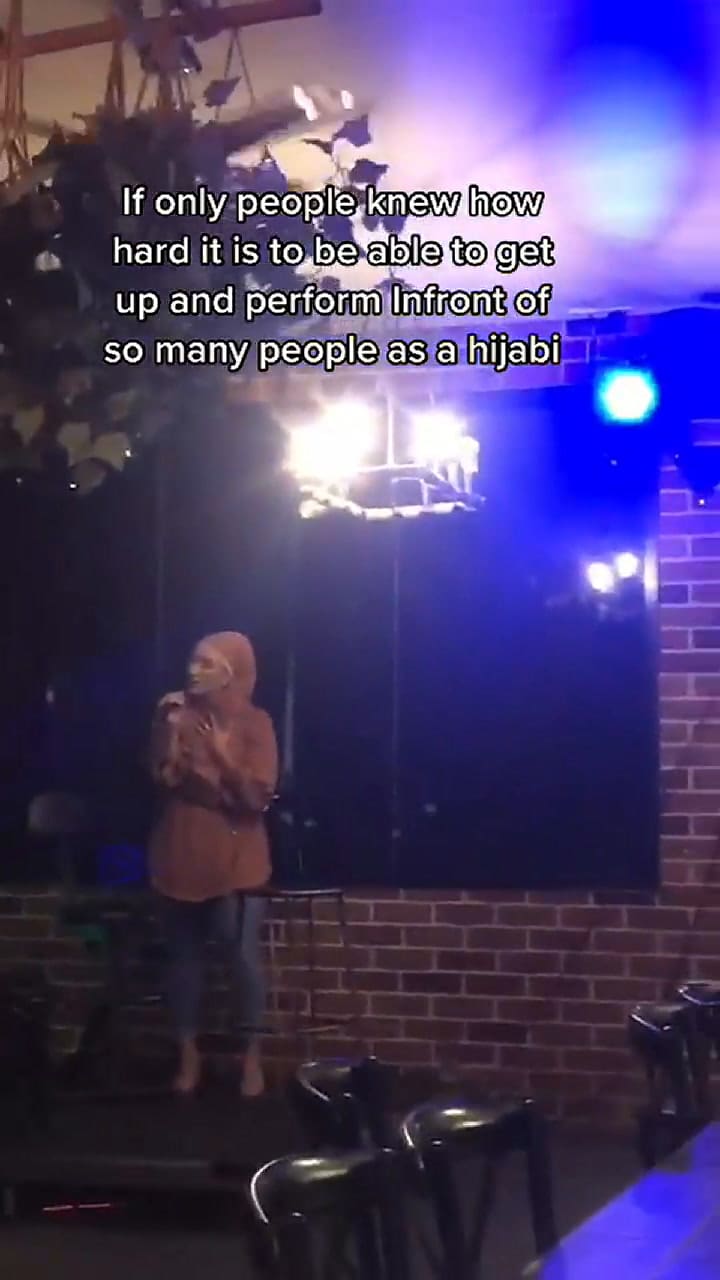 Norah sorprende al mostrar su voz en público