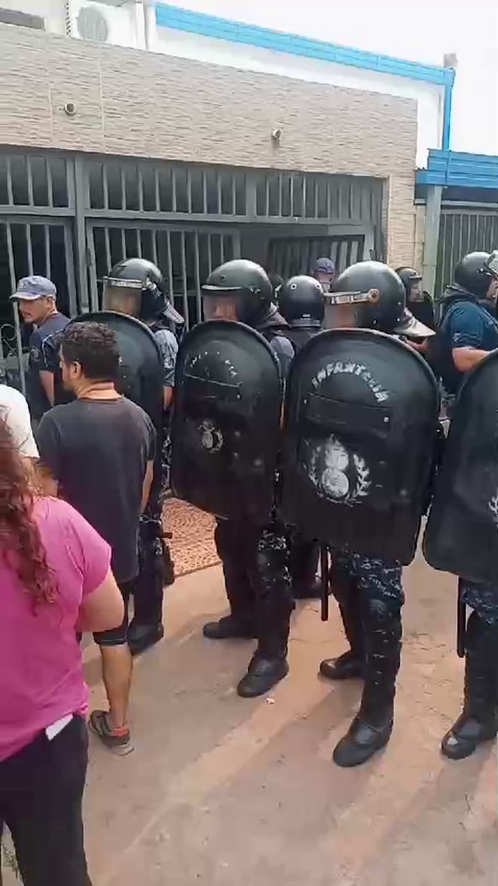 Momentos antes del allanamiento a la casa de Gabriela Casa