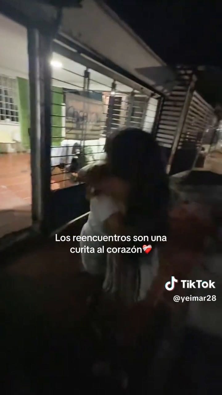 En redes sociales mostró la emoción de reencontrarse con su familia