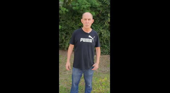 El saludo de Ricardo Bochini a los hinchas de Independiente