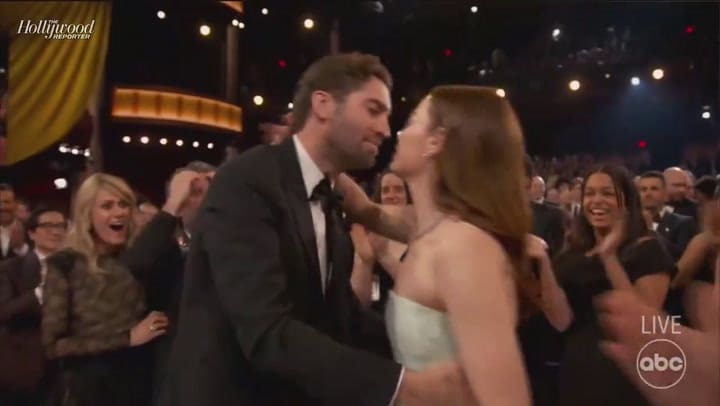 Ema Stone gana mejor actriz