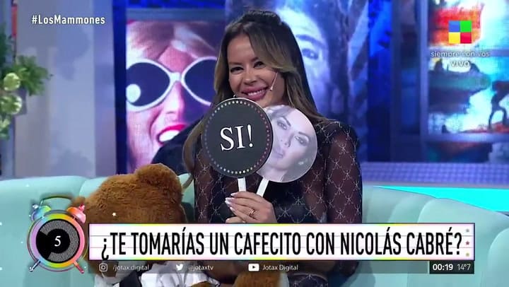 La picante confesión de Karina Jelinek - Fuente: América TV