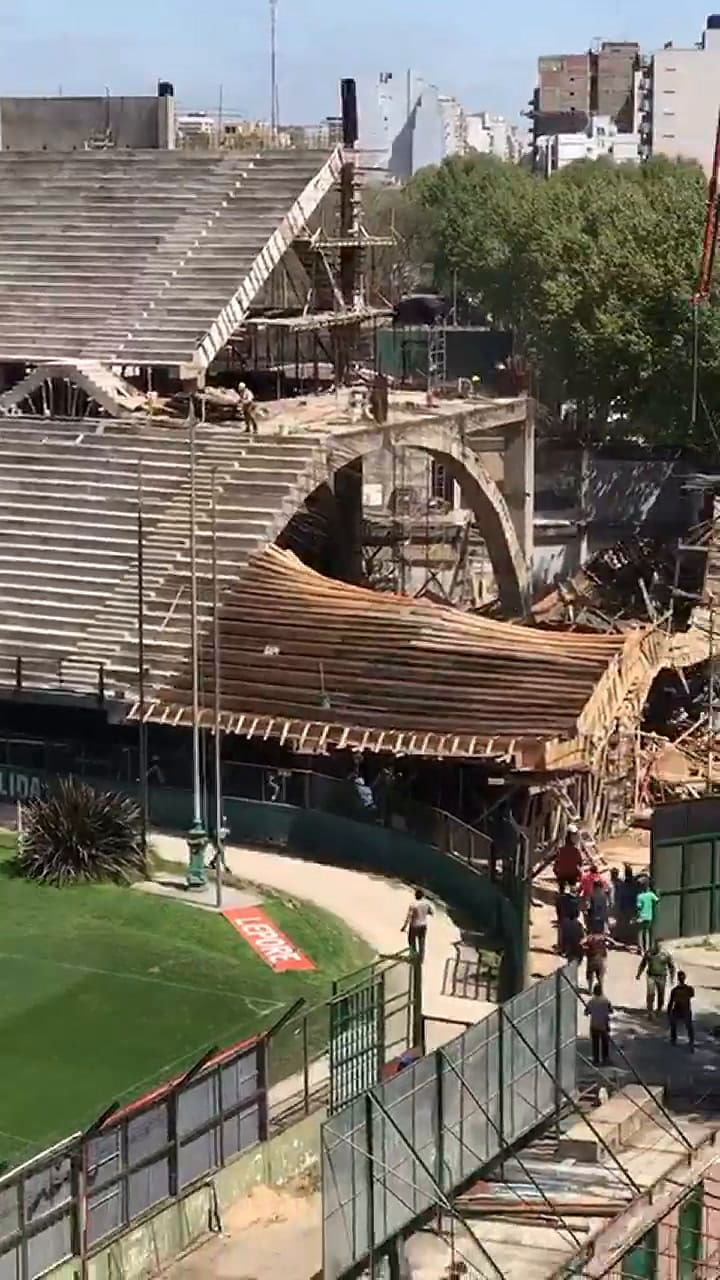 Así se cayó la tribuna de Ferro