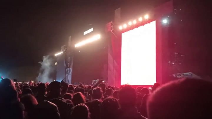 El momento de silencio en el show de Martin Garrix