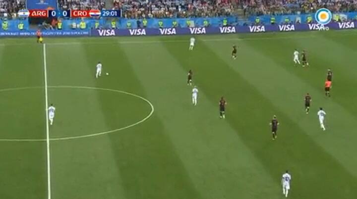 La zurda de Enzo Pérez que casi termina en gol - Fuente: TV Pública