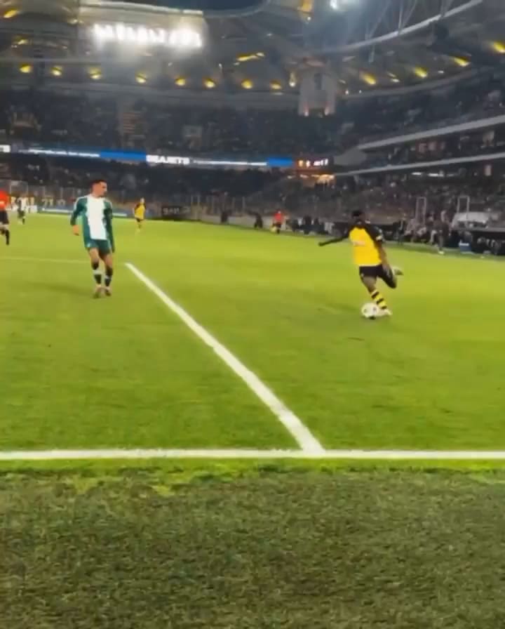 El jugador publicó varios videos de él con la camiseta de los clubes en los que jugó