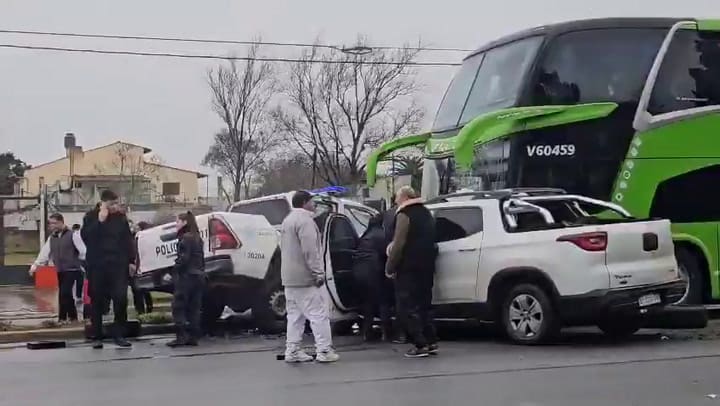 Mar del Plata: paciente psiquiátrico robó una patrulla policial y provocó triple choqueAt 2.55.01 PM