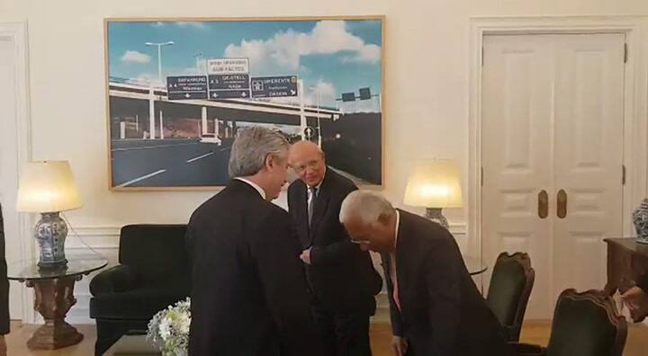 Alberto Fernández en Portugal