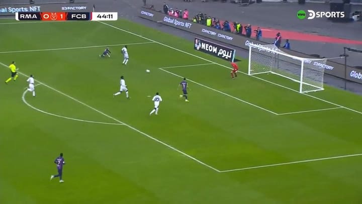 Hermosa jugada colectiva para que Robert Lewandowski anote el 2-0 ante Real Madrid