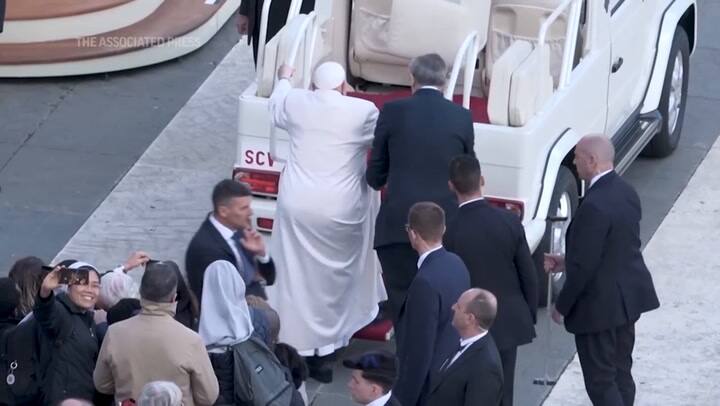 Pope Francis Unable To Get On His Popemobile At End Of Weekly Audience