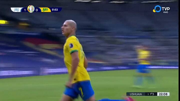 Susto para Argentina. Gol anulado a Brasil.