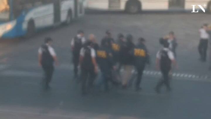 Así fue la llegada de Zannini a Aeroparque