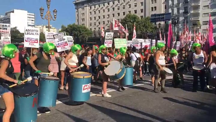 Cantito en la marcha por el aborto legal
