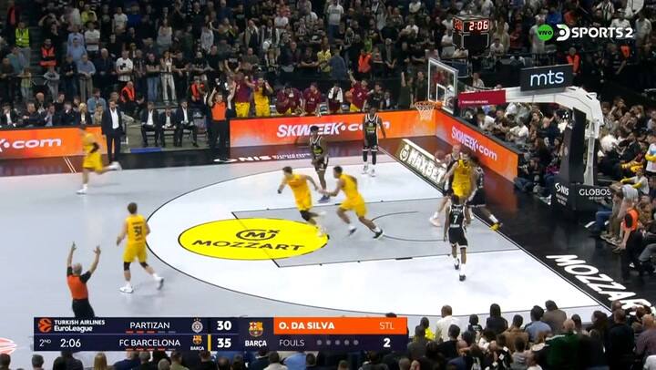 Triple "no look" de Laprovittola