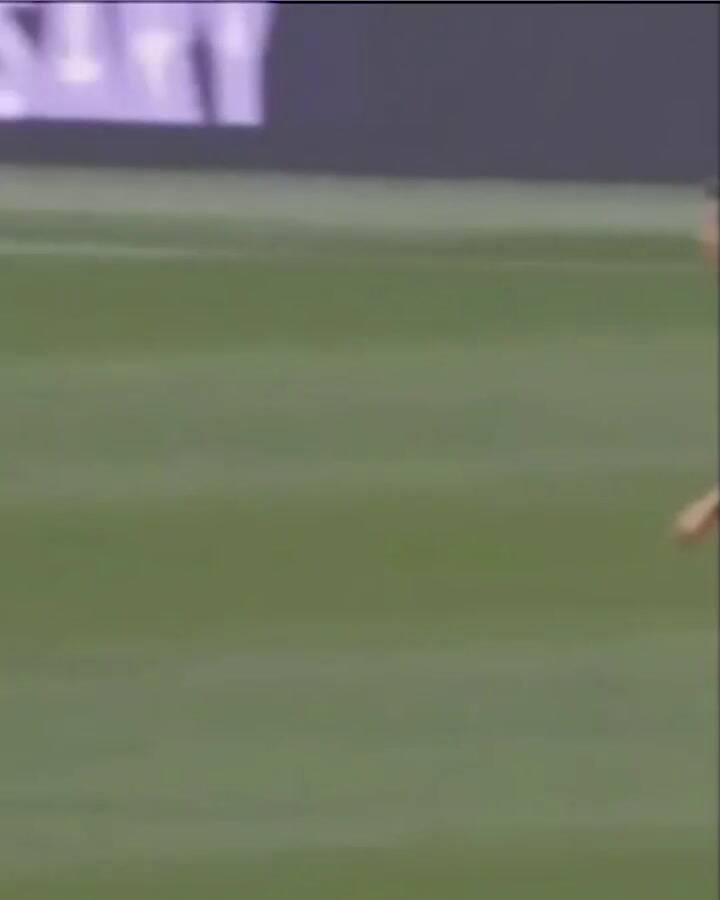 La reacción de Messi contra Javier Ribelles, del Nàstic de Tarragona - Fuente: Twitter