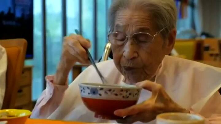 Pareja de japoneses bate récord guiness por 80 años de matrimonio - Agencia: Reuters