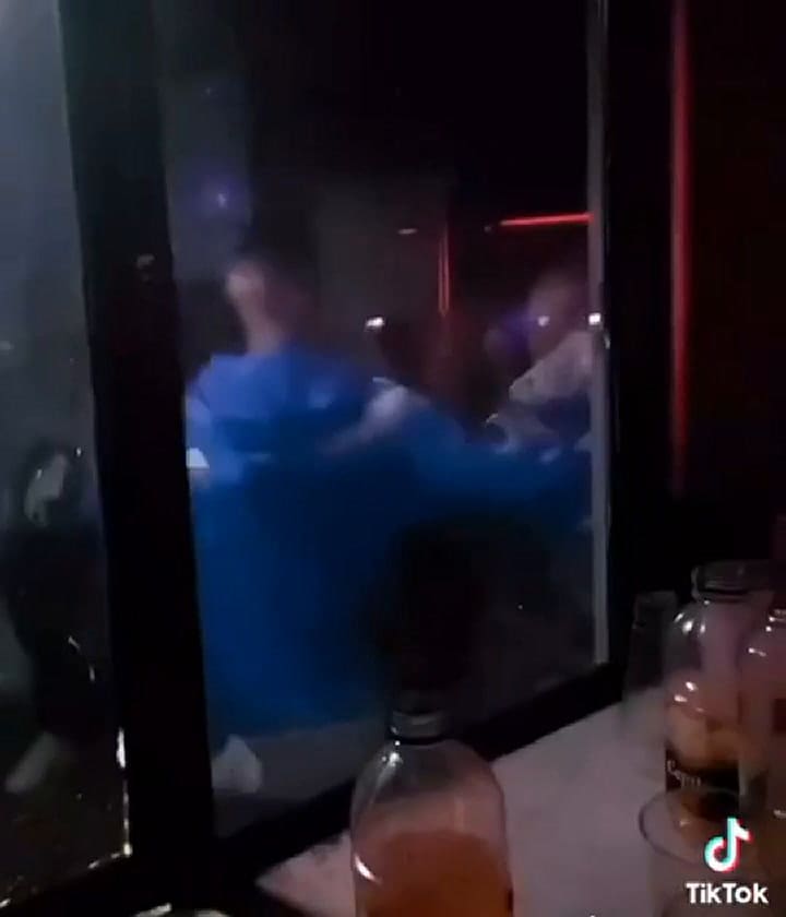 L-Gante le da un beso en la boca a Wanda Nara en un boliche de Quilmes