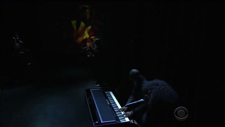 Black Eyed Peas 'Street Livin', en vivo con Stephen Colbert