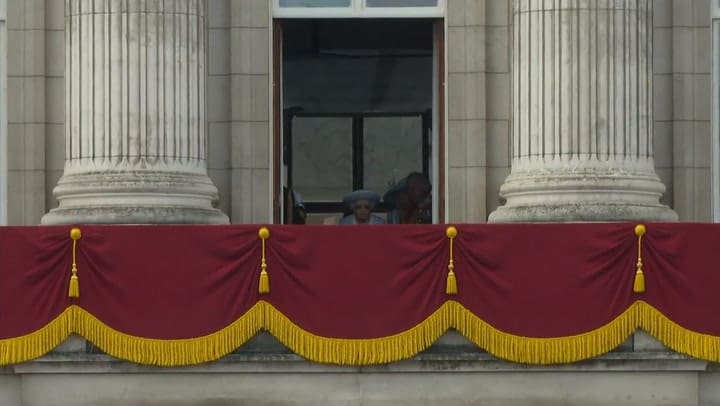 La familia real británica acude a la celebración del Jubileo de Platino de Isabel II