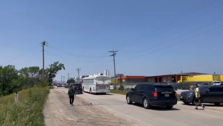 Agentes del ICE realizaron una redada en Glenn Valley Foods, ubicada en Omaha, y detuvieron a trabajadores