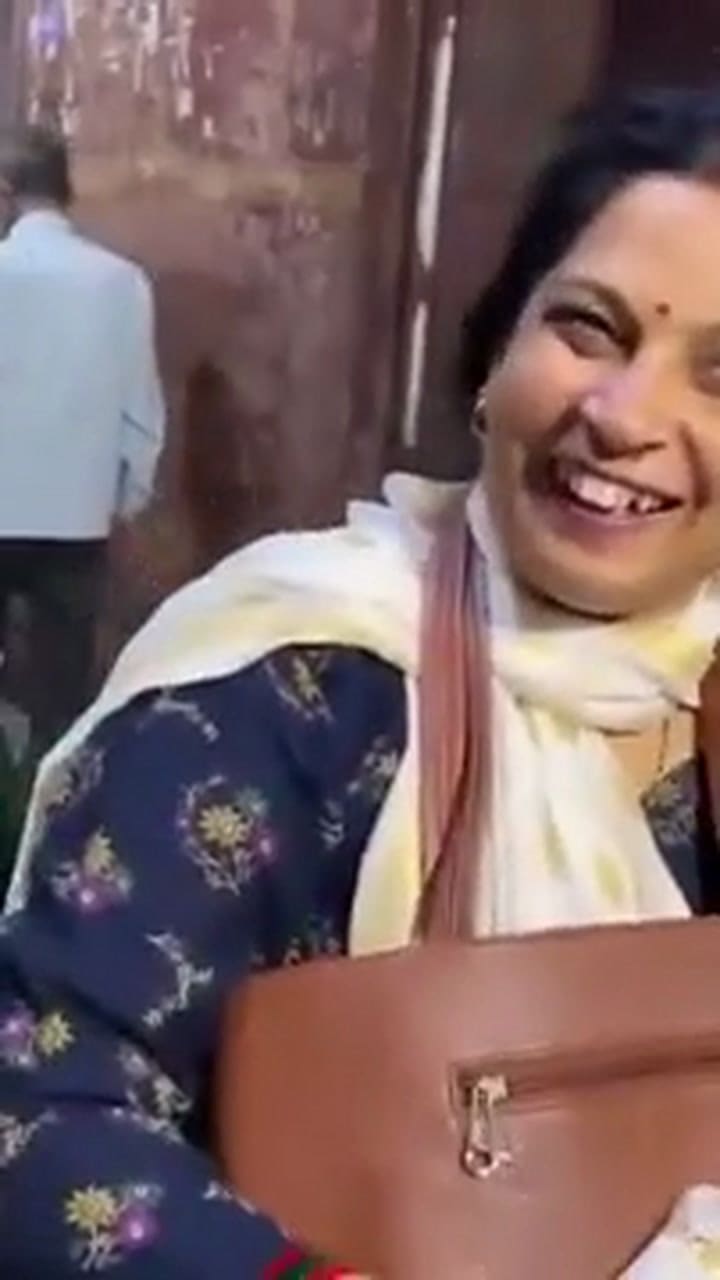 Un templo estafó a sus feligreses al darles agua del aire acondicionado y no agua bendita