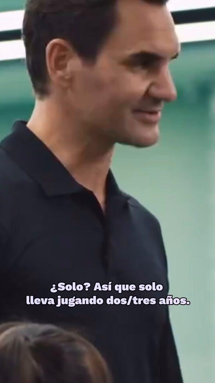 Federer Y Su Derrota Más Dulce… En Ping Pong. La Leyenda Suiza Jugó Un Partido De Tenis De Mesa Contra Gui Douer. La Niña China Tiene Siete Años Y Es La Campeona De China. Solo Lleva Dos Años Jugando, Pero (2)