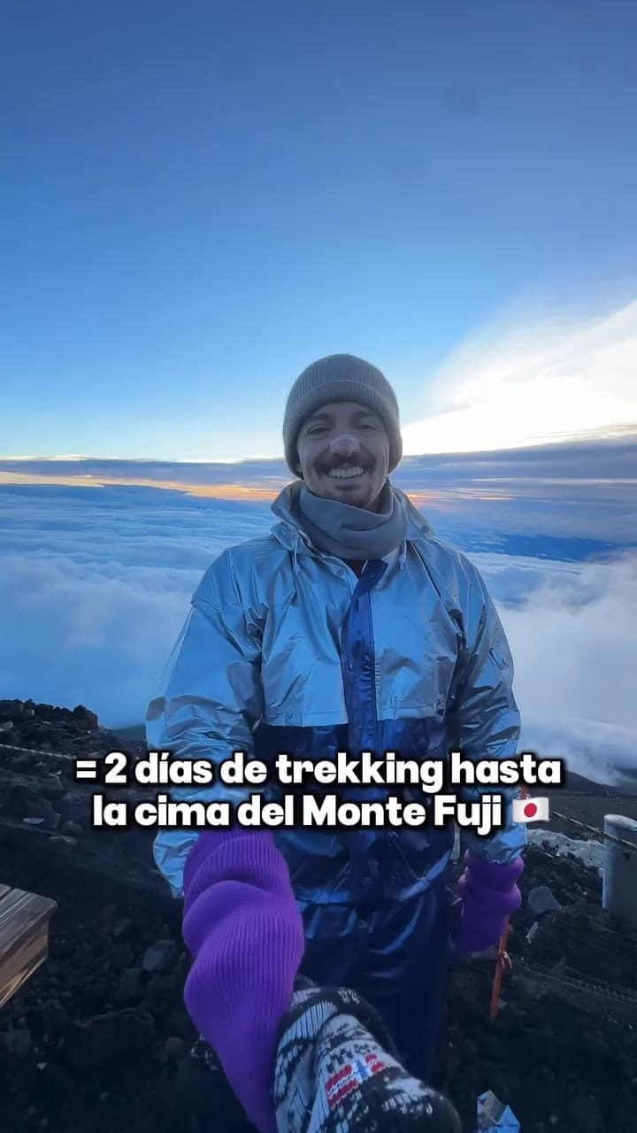 Luana y Smilton en el Monte Fuji en Japón