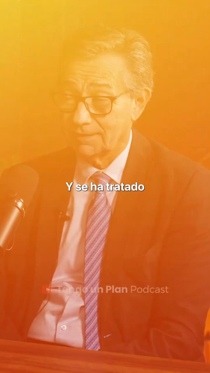 "Si comemos a la hora que comemos y con el exceso habitual, la mayoría de los alimentos van a quedar rezagados en el colon y se van a pudrir por falta de enzimas", aseguró el especialista
