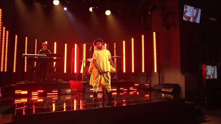 Bad at Love' en Saturday Night Live - Fuente: YouTube