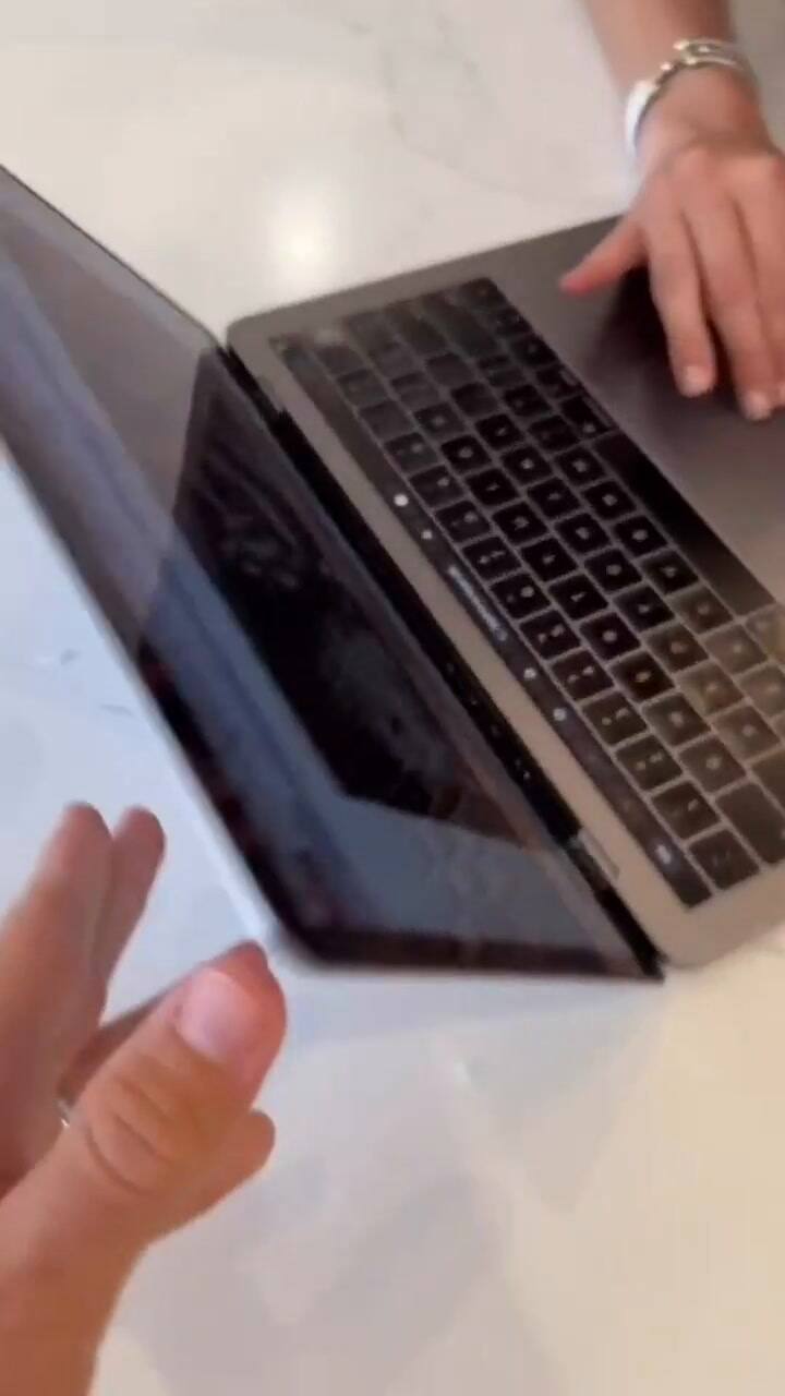 La reacción de la mamá de Rachel al descubrir que será abuela de trillizos