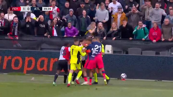 El Cholo Simeone, furioso en un amistoso caliente