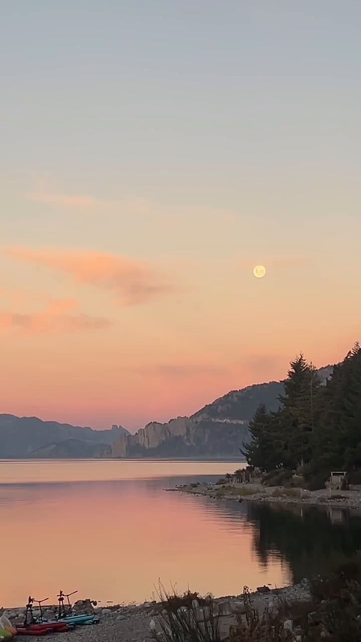 Atardecer en Villa Traful