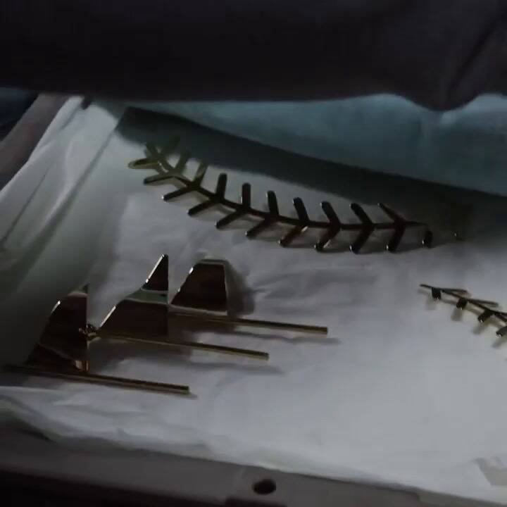 El proceso de fabricación del trofeo Vince Lombardi en los talleres de Tiffany