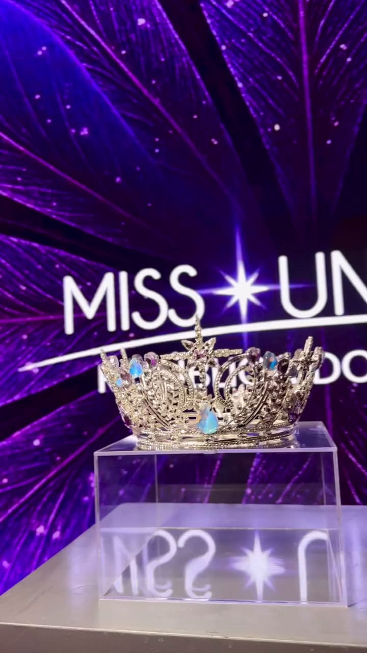 Nueva Corona Oficial Del Miss Universe República Dominicana- RENACER