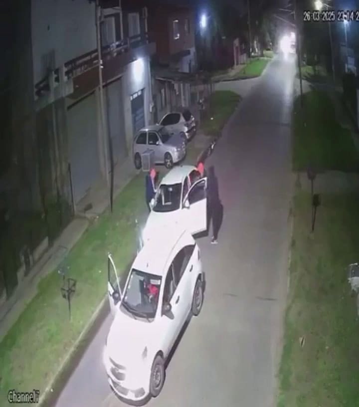 Merlo: tres delincuentes encañonaron a un chofer de Uber y le robaron el auto