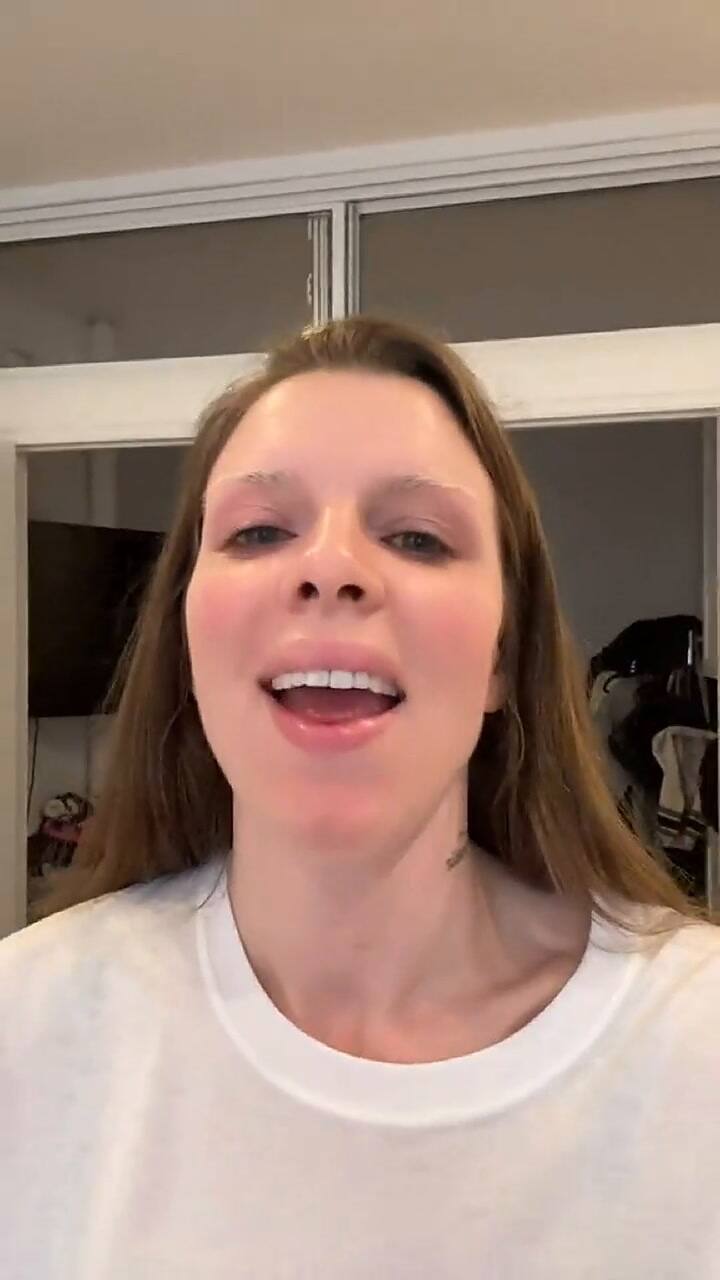 Una joven mostró su departamento que comparte con una rata