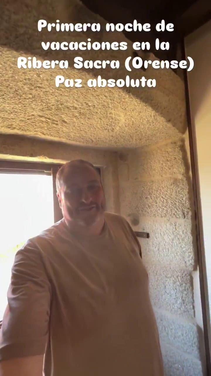 El video viral de la pareja de vacaciones y su particular alojamiento