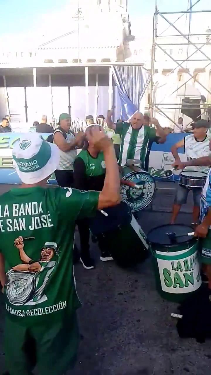 Camioneros en Plaza de Mayo